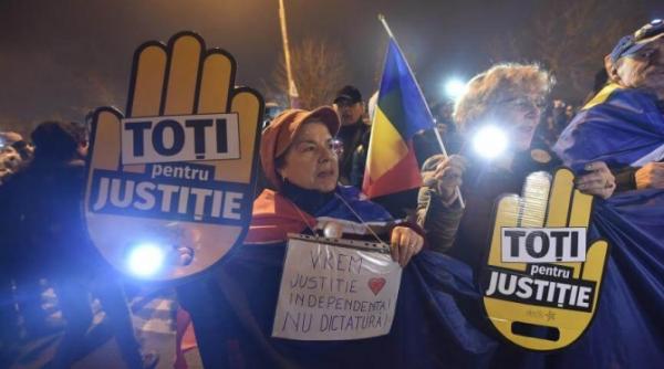 Corupţia Ucide amână protestul: Duminică seara vă aşteptăm în Piaţa Victoriei  
