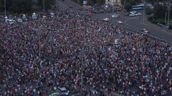 A DOUA firmă care anunță că închide miercuri, pentru a merge la PROTESTE 