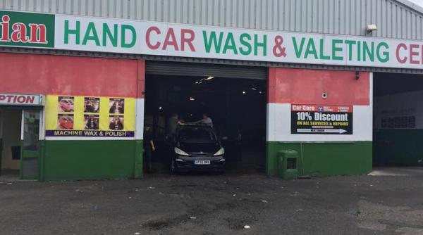 Marea Britanie: Românii, printre victimele sclaviei moderne la spălătoriile de mașini. Mii de sesizări