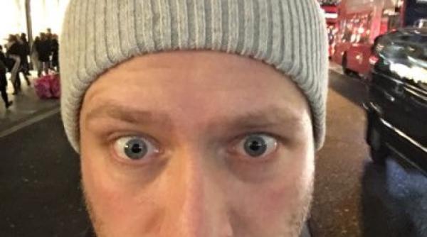 Reacția unui englez, după ce a mâncat o savarină oferită de un român