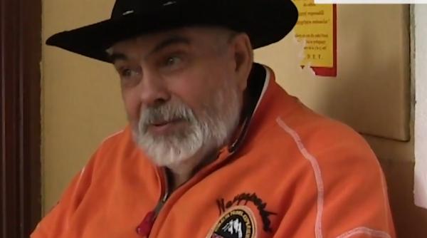 Fata cântărețului Ilie Micolov lucrează în Germania și nu vine la înmormântarea tatălui 