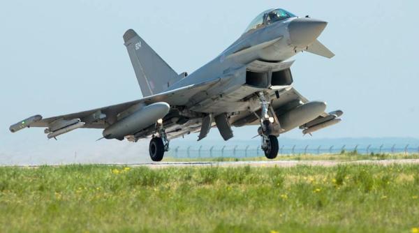 Bombardier rusesc, interceptat deasupra Mării Negre de avioane de la baza Mihail Kogălniceanu