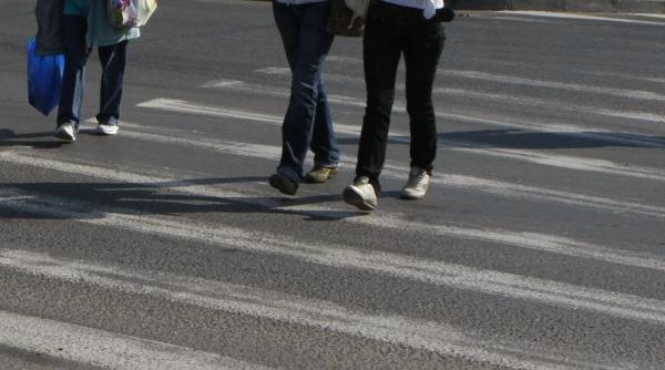 Turiști loviți pe trecere de pietoni, în Mamaia. Șoferul, dat în urmărire după ce a fugit