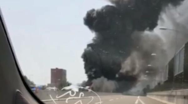 Italia: Camion cisternă explozie. Momentul deflagrației. 55 de răniți. VIDEO