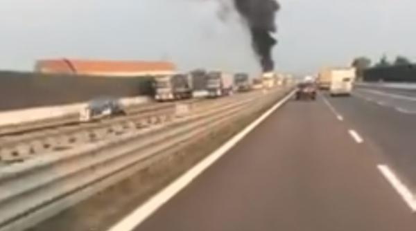 Italia: Român mort într-o explozie pe autostradă. Imagini de groază. Video