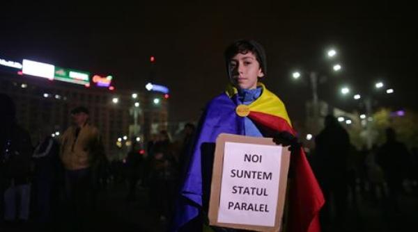 Protest 10 august. 17 ore pe drum pentru o seară în fața Guvernului României