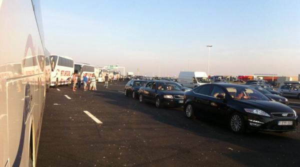 Arad. Coadă de peste cinci kilometri la Nădlac II 