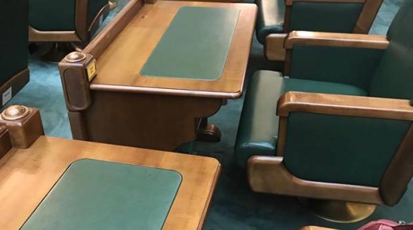 Incredibil. PSD-ALDE a scos sistemul de vot electronic din Senat. Au luat aparatele