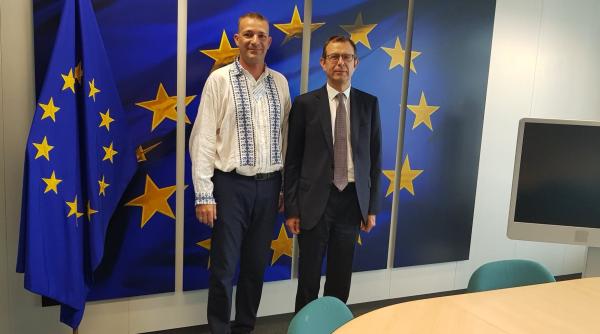 Austria taie alocațiile românilor. Răsturnare de situație. Ce spune Comisia Europeană, după predarea semnăturilor românilor