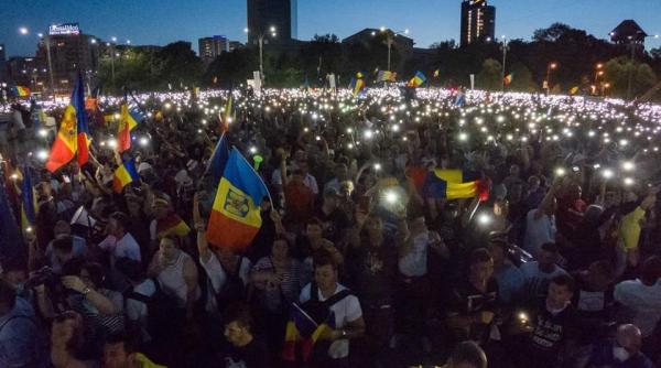 Astăzi, 10 septembrie, proteste în toată țara și în străinătate. O lună de la protestul istoric al Diasporei