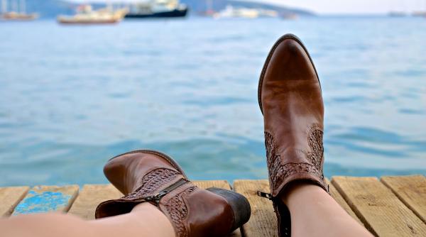 Italia: O româncă s-a dezbrăcat în centrul orașului. Reacția oamenilor