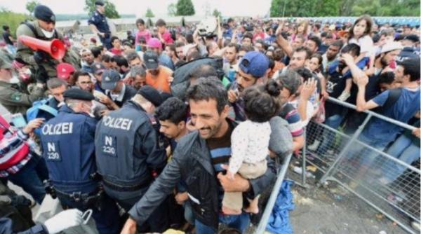 Spania: Sute de migranți, salvați și aduși în țară. Câți au intrat de la începutul anului 