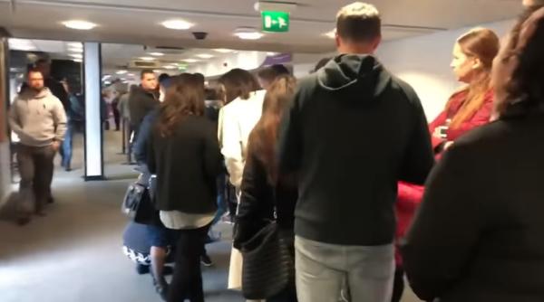 Londra: Coadă infernală la o secție de votare - VIDEO