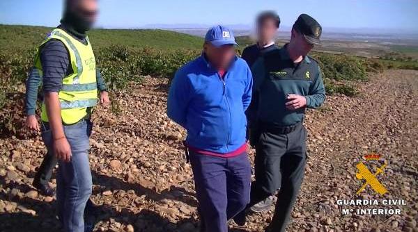 Români, SCLAVI în Spania. Goana după un trai mai bun i-a dus în IAD