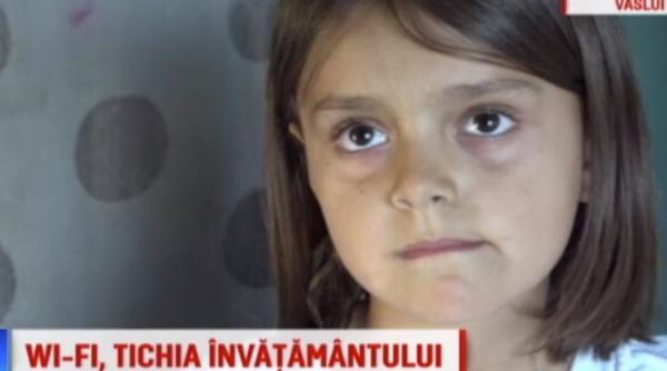 Fetiță flămândă la școală: Mi-ar plăcea puțin piure cu carne