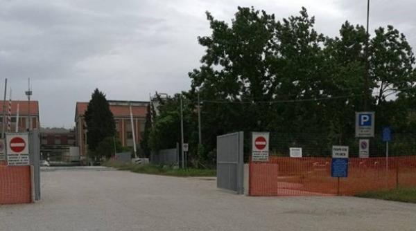 Italia: Român, la un pas să-și piardă piciorul într-un accident de muncă