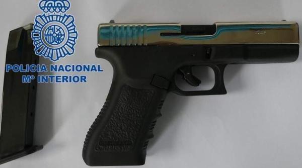 Spania: Pistolar român, reținut după ce a deschis focul în trafic