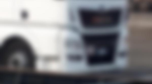 Șofer român din străinatate, mesaj viral pe TIR. Ce s-a gândit să scrie