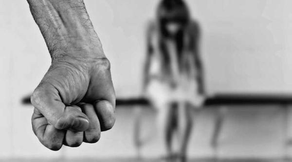 Italia. Român, arestat pentru tentativă de viol. Fata a scăpat cu ajutorul unor șoferi