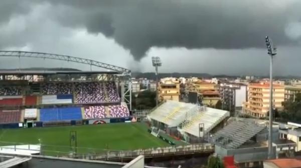 Italia. Oraș LOVIT de o tornadă URIAȘĂ. VIDEO