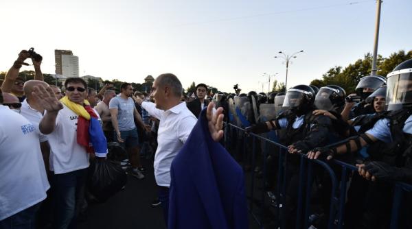 Rareș Bogdan îl face praf pe "Orlando-minte puțină": "Îți trebuie 50 de secunde să demonstrezi că ești prost"