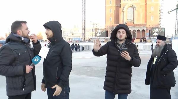 Un preot a LOVIT un jurnalist Antena 3. VIDEO 