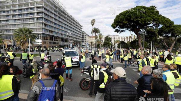 Franța. Noi PROTESTE ale "vestelor galbene". Polițiștii au făcut uz de gaze lacrimogene