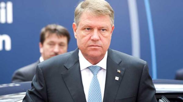 Iohannis ACUZĂ PSD că politizează sistemul educaţional