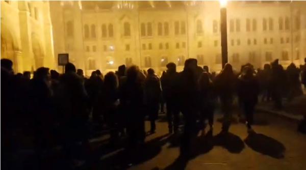 "Legea sclaviei" scoate din nou oamenii în stradă la Budapesta. VIDEO