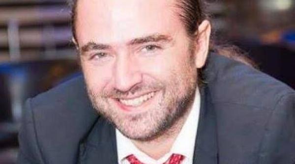 Deputatul Pleșoianu (PSD) ironizează opoziția: "Moțiunea de #CENTURĂ, nu de cenzură"