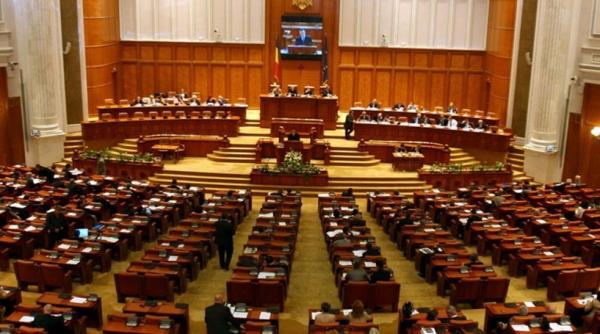 Zi de FOC în Parlament. Moțiunea de cenzură, dezbătută și votată astăzi