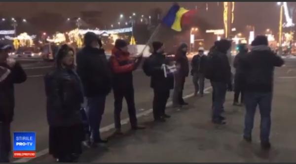 PROTEST în Piața Victoriei, după adoptarea OUG privind măsurile fiscal-bugetare