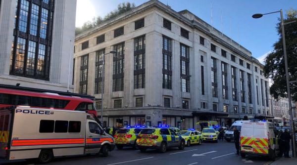 Londra: 39 de persoane ARESTATE după înjunghierea unui bărbat în plină stradă