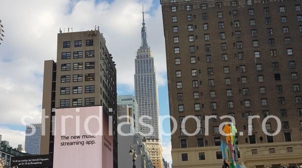 O demonstrație că în New York Crăciunul există doar în magazine