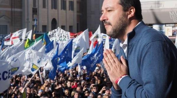 Italia. Succes al poliției italiene. Salvini: "Traficanţi de persoane şi terorişti - staţi acasă!"