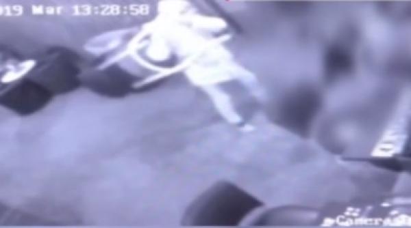 Scene ȘOCANTE. Tânără însărcinată, BĂTUTĂ cu bestialitate de un recidivist (VIDEO)