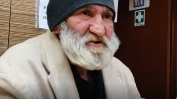 Scandalul în Italia continuă. Cât ar câștiga cerșetorul român căruia un politician i-a aruncat lucrurile