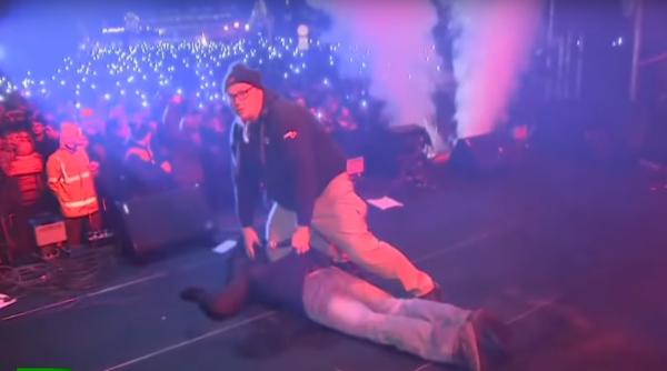 Primarul înjunghiat la concert A MURIT 