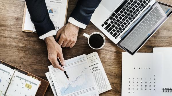 Antreprenorii ROMÂNI au descoperit ȚARA din Europa în care AFACERILE lor PROSPERĂ