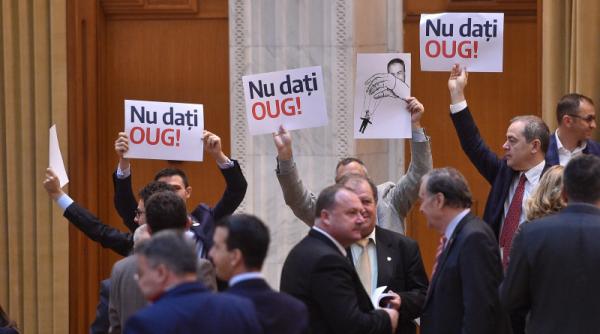 Negocieri între USR şi PLUS pentru alegerile europarlamentare