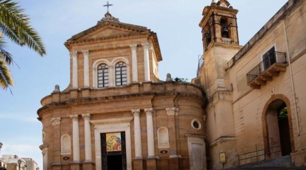 Italia. Case vândute cu doar 1 euro. Care sunt condițiile