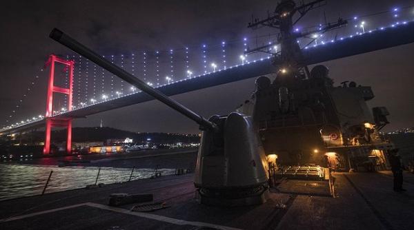 SUA au trimis un DISTRUGĂTOR în Marea Neagră. RĂSPUNSUL Rusiei