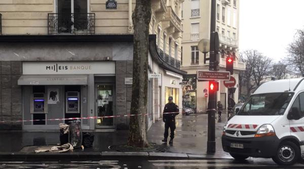 Franța. ALERTĂ! Jaf la o bancă din Paris. Hoții au fugit cu conţinutul de la treizeci de seifuri