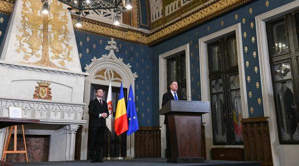 Klaus Iohannis, selfie cu eroul român de la Londra (FOTO)