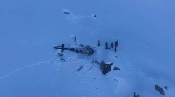 UPDATE. ACCIDENT aviatic MORTAL în Alpii din Italia. Două aeronave turistice, COLIZIUNE în aer