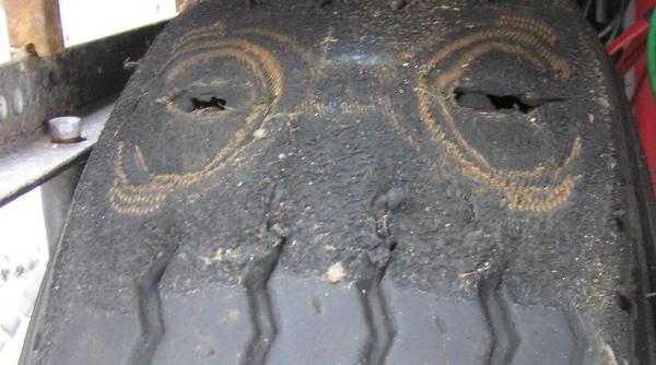 Germania. TIR românesc, BOMBĂ pe roți. Polițiștii s-au închinat când au văzut în ce stare se afla