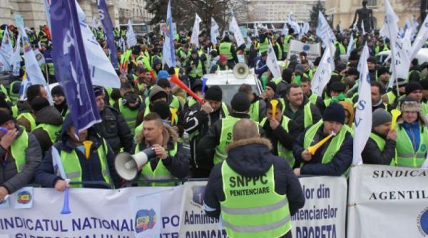 PROTEST anunțat de POLIȚIȘTI: „Printr-o SCAMATORIE pensiile militare au fost REDUSE”