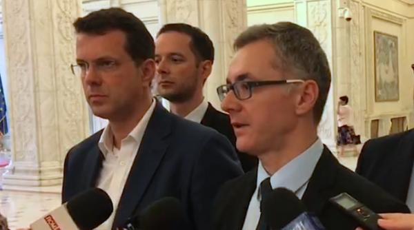 Stelian Ion îi cere lui Dragnea să nu mai blocheze iniţiativa "Fără penali în funcţii publice"