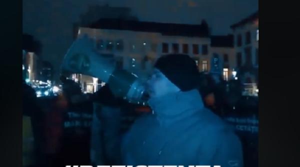 Protestul ROMÂNILOR din DIASPORA la Bruxelles: „Nu cedăm! Fiți pregătiți!” (VIDEO)