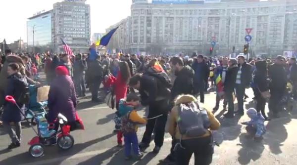 PROTEST de amploare anunțat mâine. PĂRINȚII ies în STRADĂ: „Nu negociem VIAȚA COPIILOR noștri”